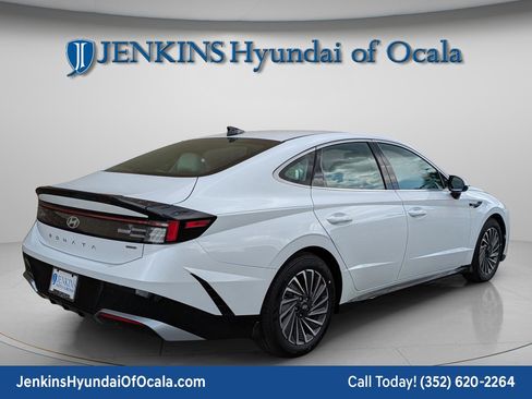 New 2025 Hyundai Sonata SEL image 3