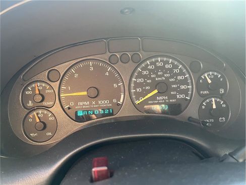 Used 2001 Chevrolet S10 Pickup LS w/ Cold-Climate Pkg AWD/4WD image 13