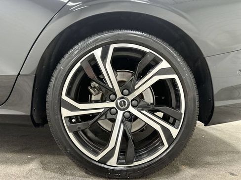 Used 2024 Volvo S60 B5 Plus AWD/4WD image 11