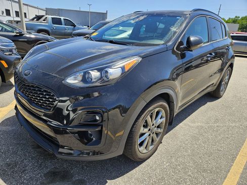 Used 2021 Kia Sportage S w/ S FWD Premium Package image 4