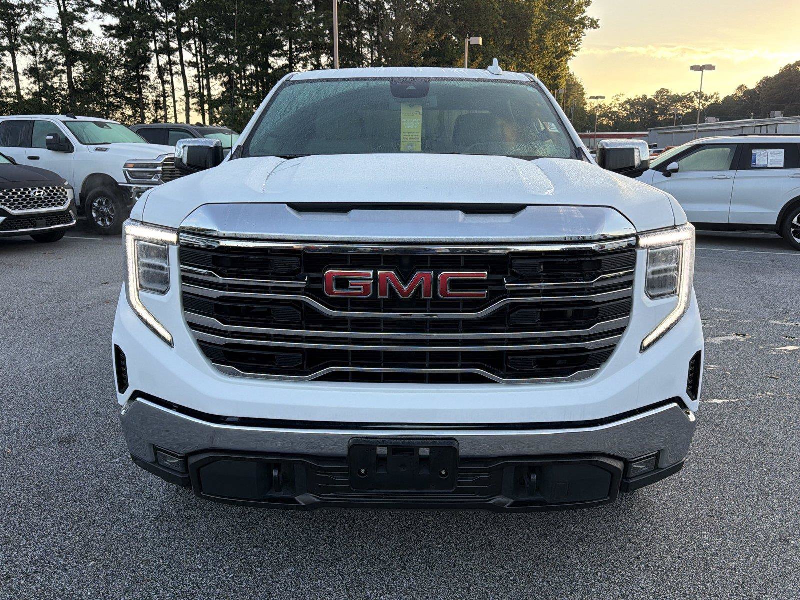Used 2025 GMC Sierra 1500 SLT AWD/4WD image 2