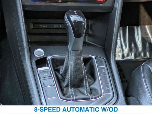 Used 2022 Volkswagen Tiguan SE R-Line image 19