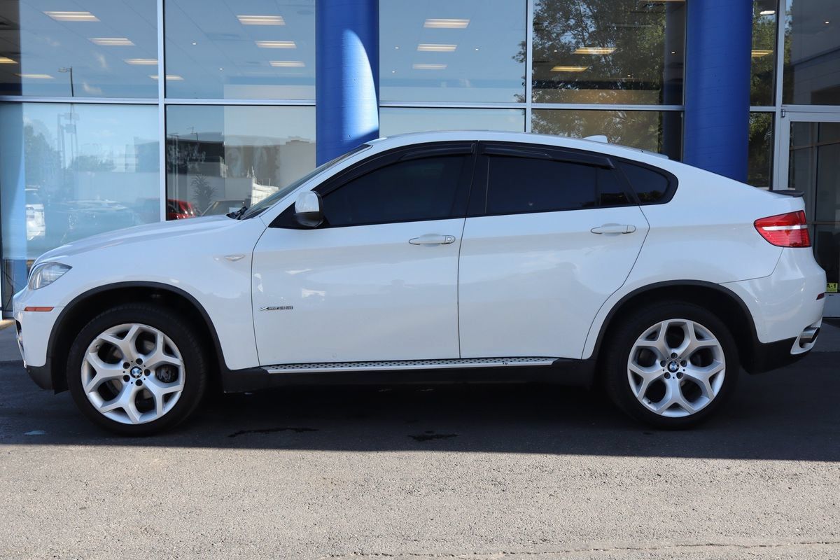 Used 2011 BMW X6 xDrive35i w/ Technology Pkg AWD/4WD image 2
