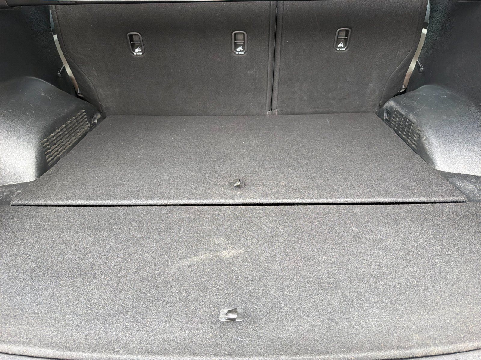 Used 2019 Hyundai Santa Fe SEL FWD image 14