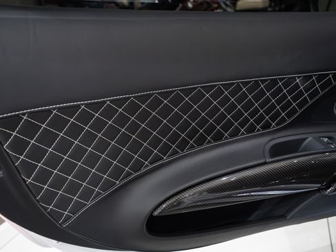 Used 2014 Audi R8 V10 AWD/4WD image 6