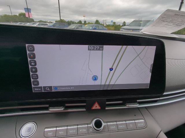 Used 2025 Hyundai Elantra SEL FWD image 19