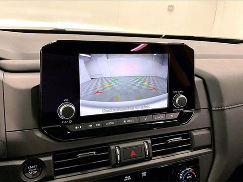 New 2025 Nissan Pathfinder S image 24