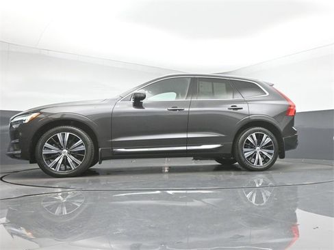 Used 2022 Volvo XC60 B5 Inscription image 42