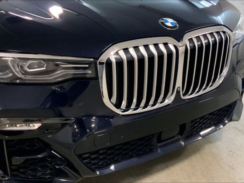 Used 2019 BMW X7 xDrive50i w/ M Sport Package image 32