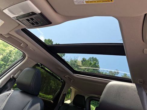 Certified 2023 Nissan Rogue Platinum AWD/4WD image 16