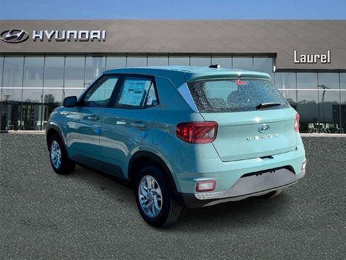 New 2026 Hyundai Venue SE image 3