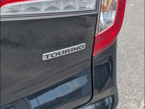 Used 2020 Honda Pilot Touring image 22