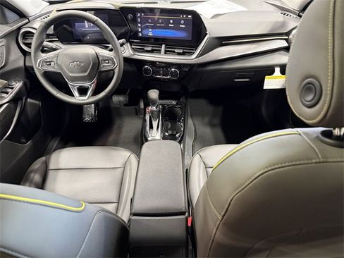 New 2026 Chevrolet Trax ACTIV w/ Sunroof Package image 23