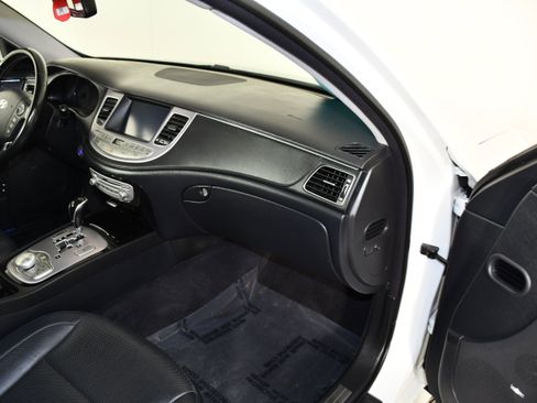Used 2013 Hyundai Genesis 5.0 R-Spec RWD image 42