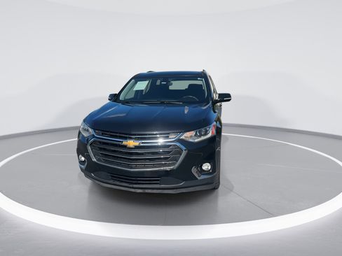 Used 2019 Chevrolet Traverse LT FWD image 3