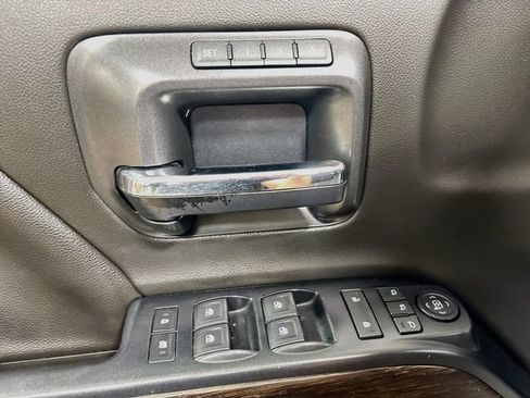 Used 2019 GMC Sierra 2500 Denali AWD/4WD image 16