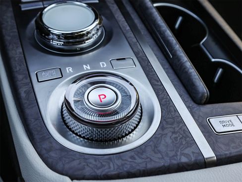 Used 2024 Genesis G80 image 25