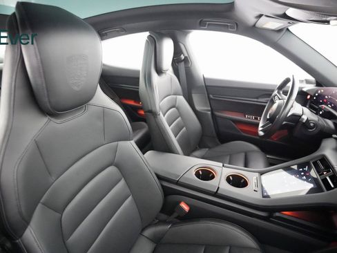 Used 2021 Porsche Taycan 4S image 7