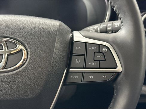 Used 2023 Toyota Highlander Platinum FWD image 20