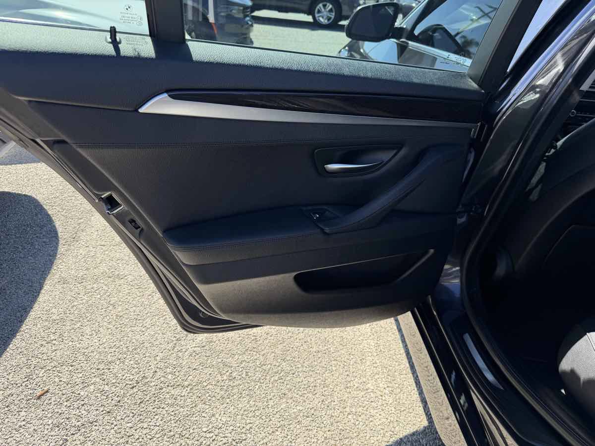 Used 2014 BMW 528i Sedan RWD image 25
