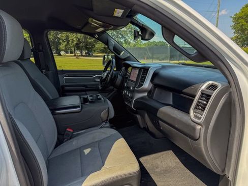 Used 2022 RAM 1500 Big Horn AWD/4WD image 11
