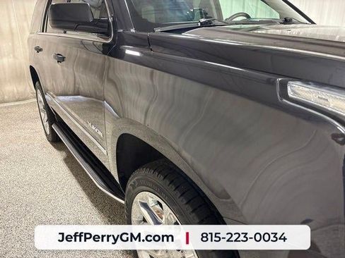 Used 2020 GMC Yukon SLT w/ Premium Edition AWD/4WD image 8