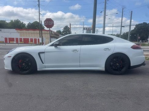 Used 2015 Porsche Panamera RWD image 3