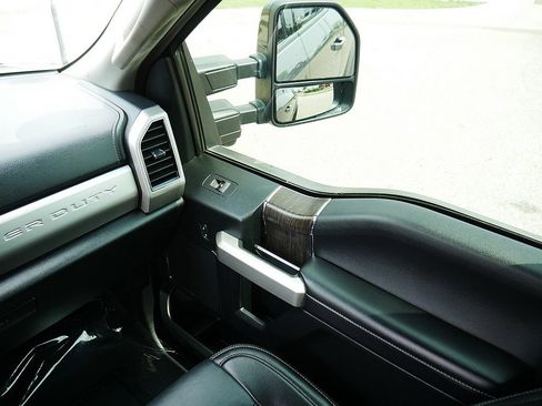 Used 2021 Ford F350 Lariat AWD/4WD image 25