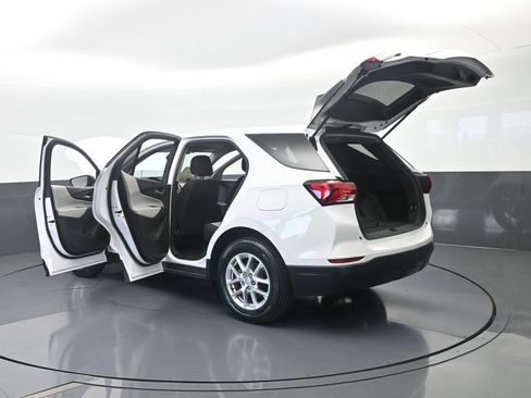 Used 2023 Chevrolet Equinox LS FWD image 70