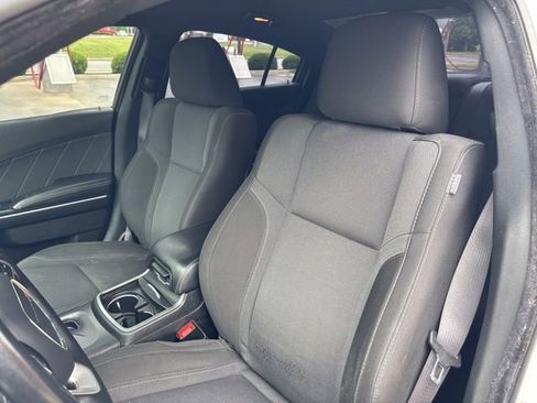 Used 2017 Dodge Charger SXT w/ Navigation & Travel Group RWD image 26