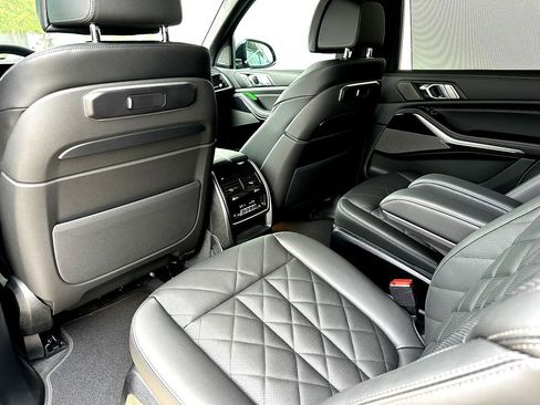 New 2026 BMW X7 xDrive40i w/ M Sport Package image 15