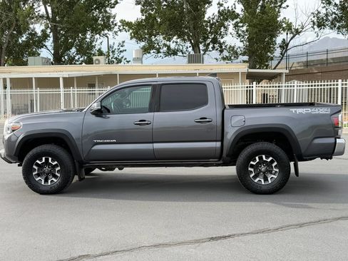 Used 2021 Toyota Tacoma TRD Off-Road w/ Technology Package AWD/4WD image 16