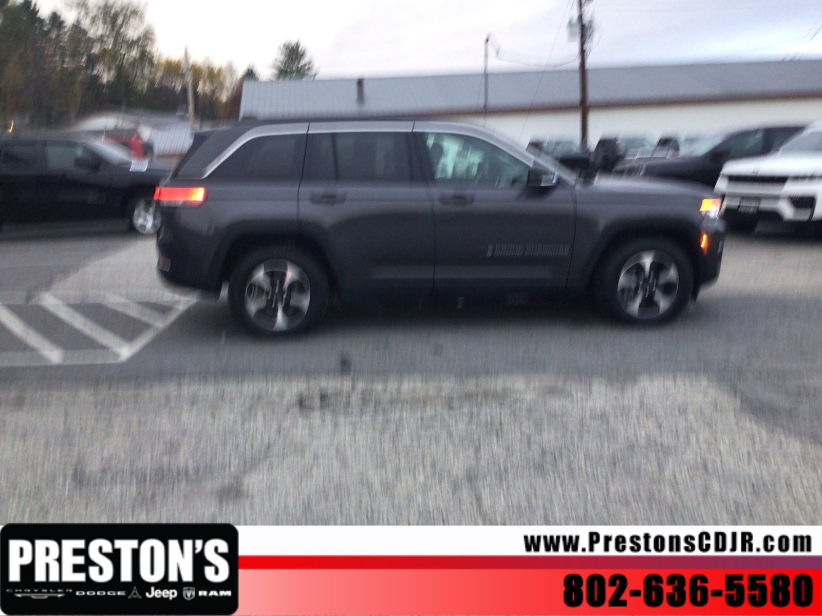 Used 2024 Jeep Grand Cherokee Limited 4xe AWD/4WD image 5