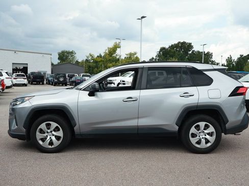 Used 2021 Toyota RAV4 LE AWD/4WD image 5