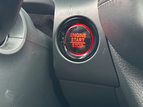 Certified 2026 Honda HR-V EX-L image 33