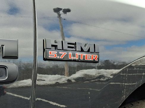 Used 2018 RAM 1500 Sport image 30