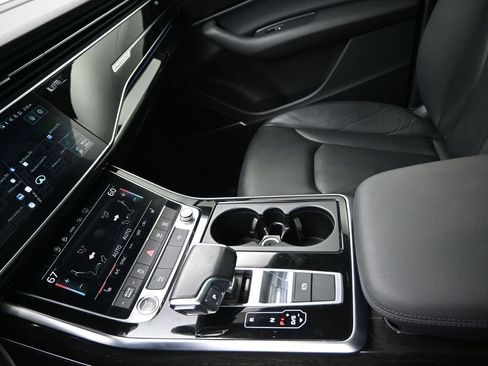 Used 2022 Audi Q7 3.0T Premium Plus image 19