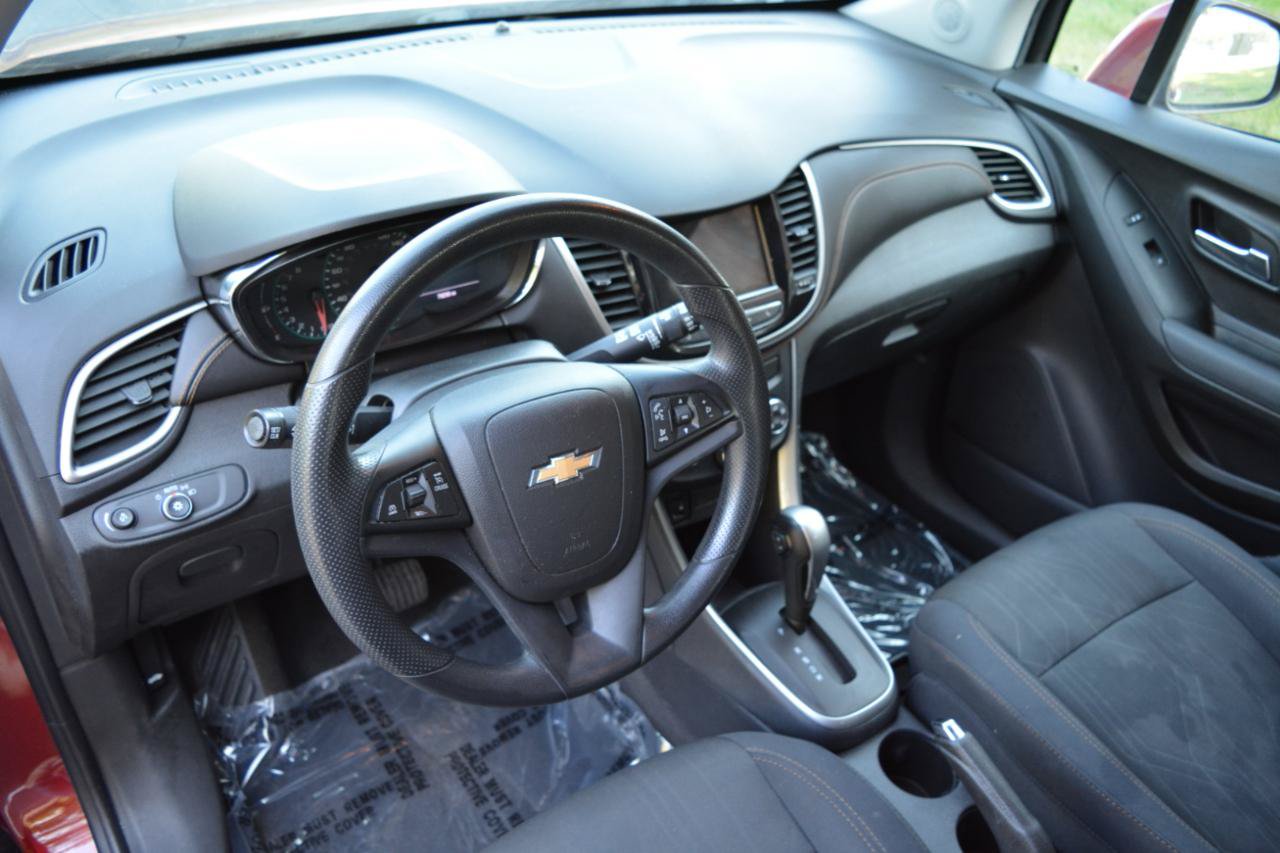 Used 2019 Chevrolet Trax LT FWD image 10