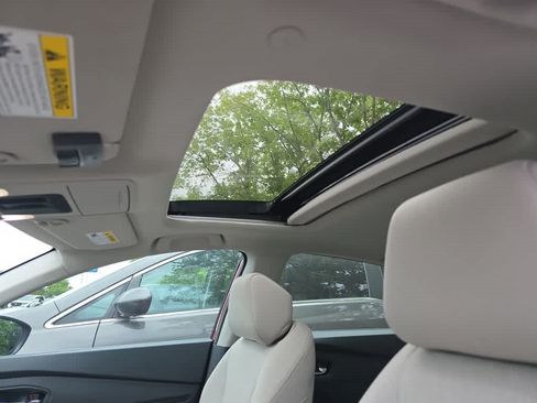 Used 2023 Honda Accord EX image 8