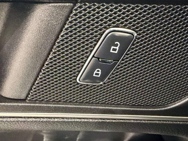 Used 2016 Ford Edge SEL w/ Equipment Group 201A AWD/4WD image 44