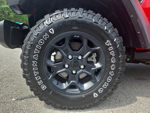Used 2023 Jeep Wrangler Unlimited w/ Cold Weather Group AWD/4WD image 10