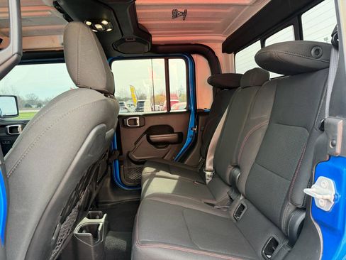 Used 2021 Jeep Gladiator Rubicon w/ Trailer Tow Package image 17