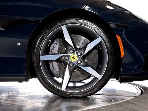 Certified 2022 Ferrari Portofino M RWD image 22