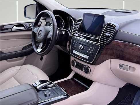 Used 2019 Mercedes-Benz GLS 450 4MATIC image 6