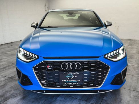 Used 2022 Audi S4 Premium w/ Convenience Package image 2