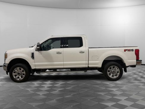 Used 2019 Ford F250 Lariat w/ Chrome Package image 4