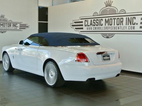 Used 2019 Rolls-Royce Dawn image 8