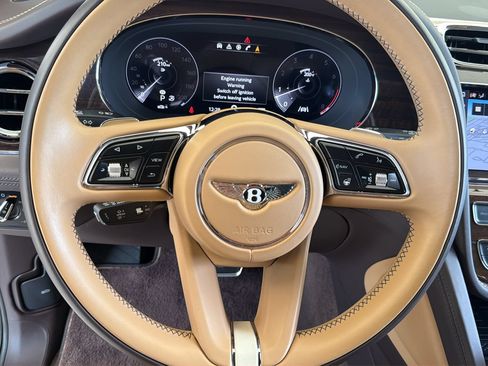 Certified 2023 Bentley Bentayga AWD/4WD image 26