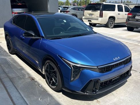 Used 2025 Kia K4 GT-Line w/ GT-Line Premium Package image 3