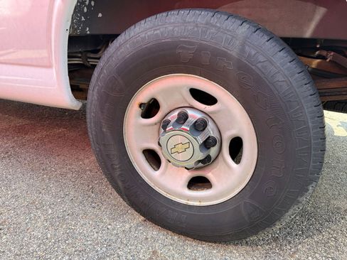 Used 2013 Chevrolet Express 3500 LT w/ LT Preferred Equipment Group RWD image 8